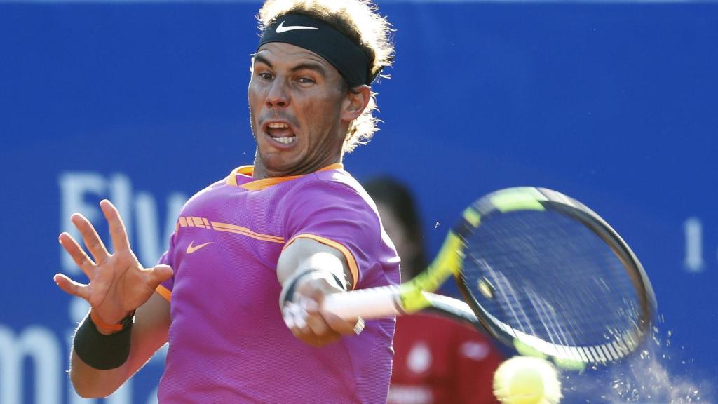 Nadal, golpeando un drive contra Zeballos.