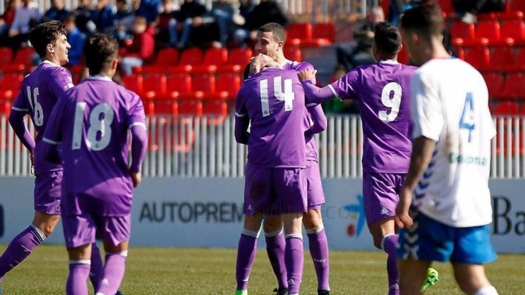 El Castilla celebrando un gol