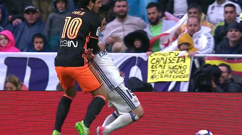 Acierto de Gil Manzano: claro penalti sobre Modric señalado