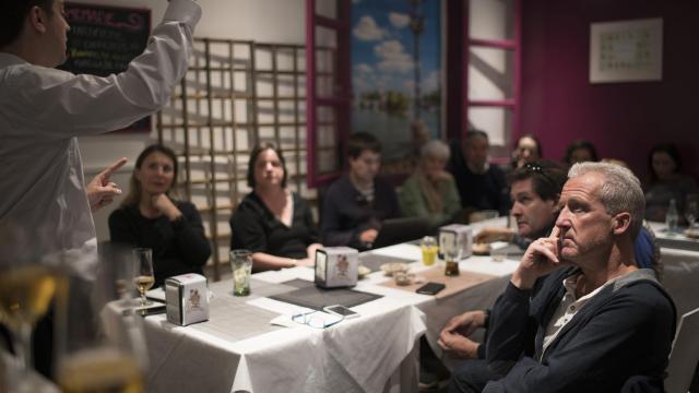 La agrupación En Marche! Madrid, reunida el pasado jueves.