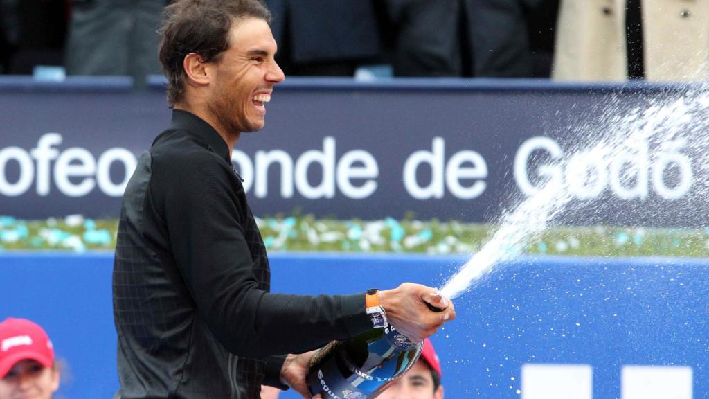 Nadal, celebrando su triunfo en el Conde de Godó.