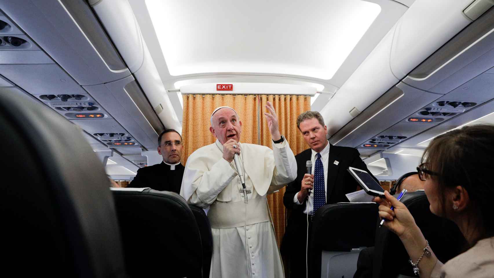 Francisco, durante su rueda de prensa en el avión que le llevaba a Roma.