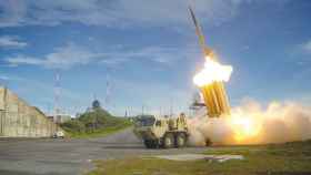 EEUU instala en Corea del Sur el sistema antimisiles THAAD, que ya está operativo