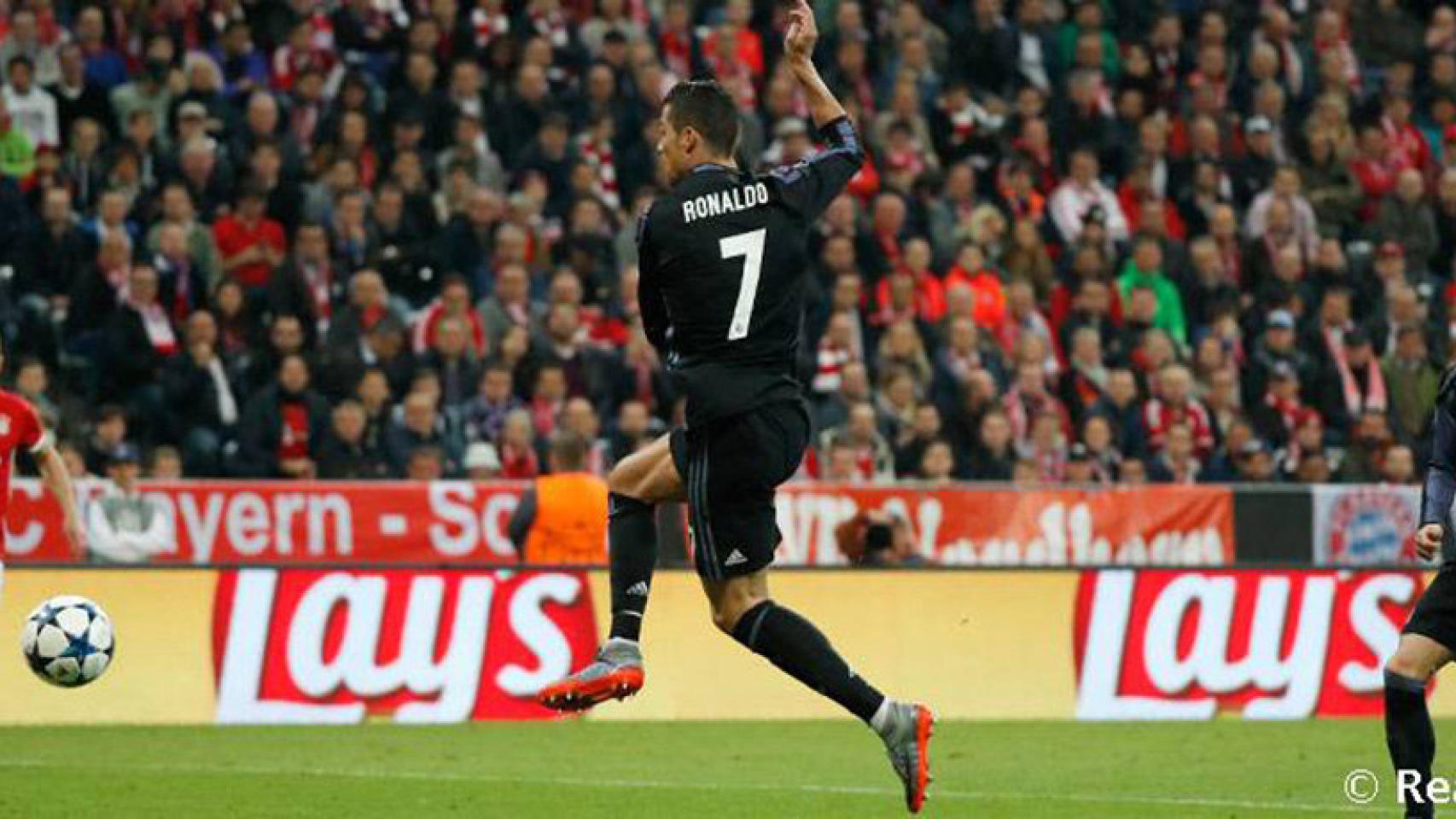 El primer gol de Cristiano ante el Bayern