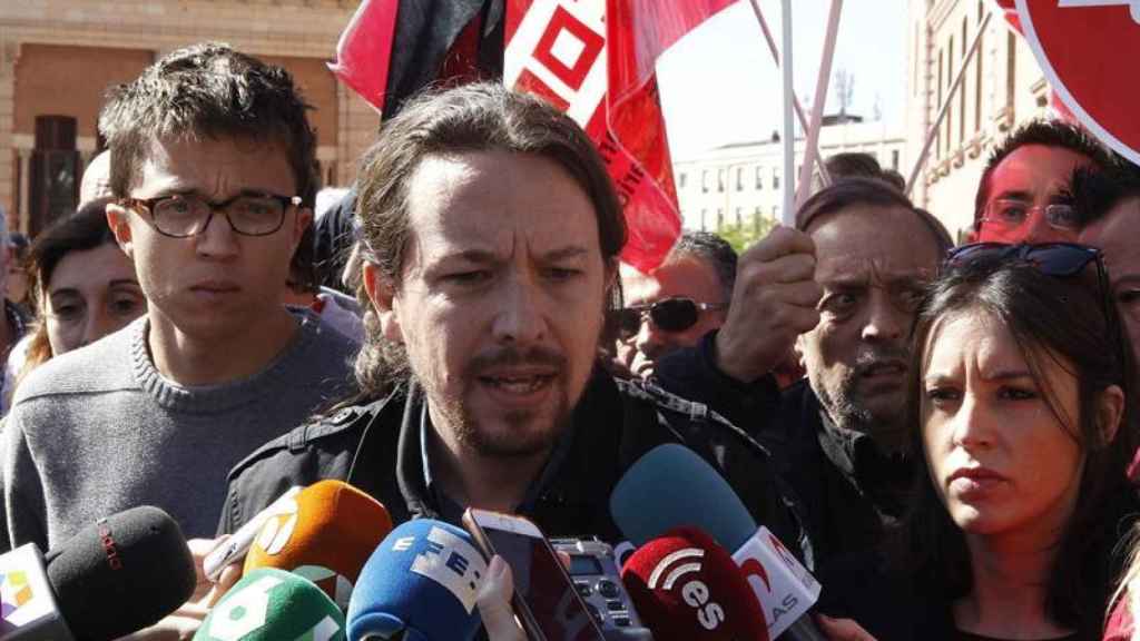 Iglesias envía una carta al PSOE para reforzar su moción contra Rajoy