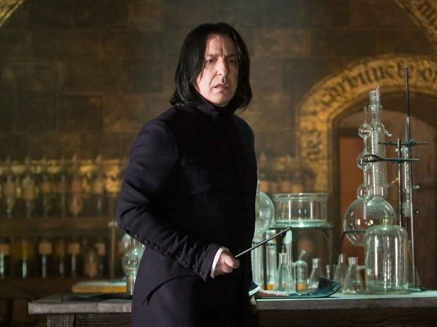 Alan Rickman dio vida a Severus Snape.