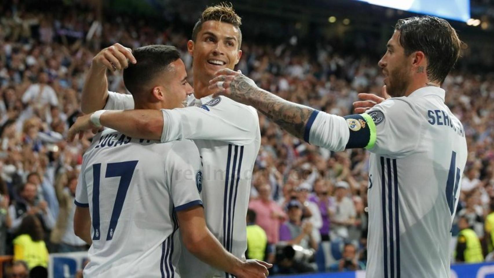 Cristiano celebra con Lucas y Ramos