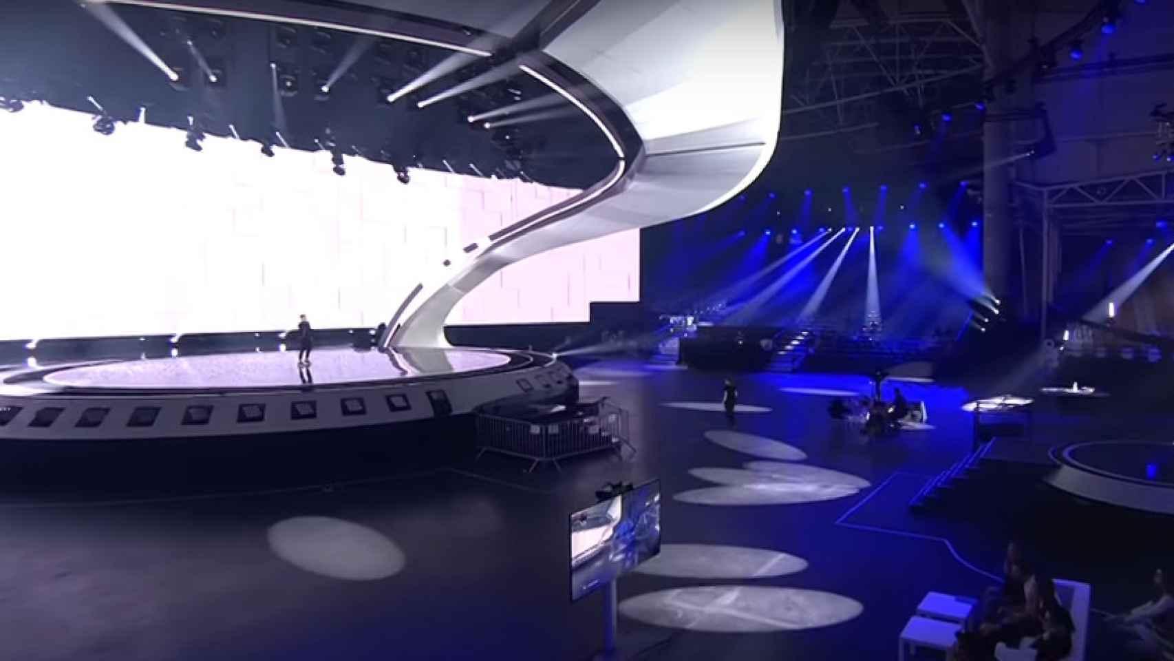 El escenario, uno de los principales enemigos de Manel Navarro en Eurovisión