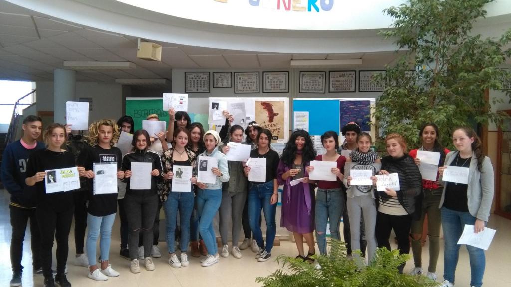 Almudena Grandes en el Instituto de Educación Secundaria Aricel en Albolote (Granada).