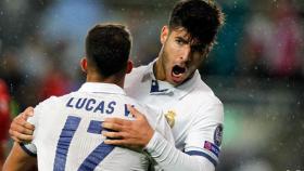 Lucas Vázquez y Asensio celebrando un gol