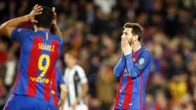 Messi y Suárez desesperados Foto: Twitter (@FCBarcelona)