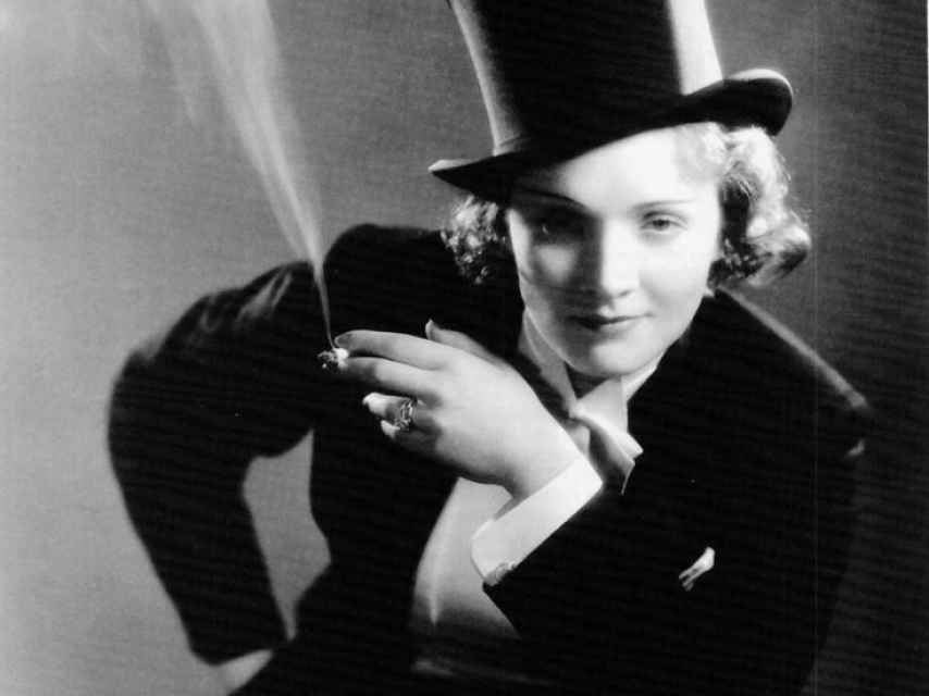 Marlene Dietrich en la imagen promocional de Marruecos (1930).