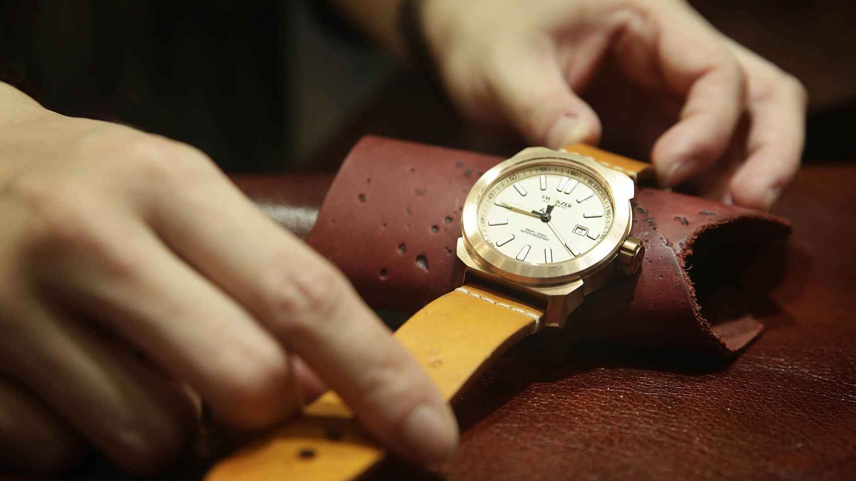 El tamaño, la correa y el estilo son factores clave a la hora de elegir un reloj. | Foto: Getty Images.