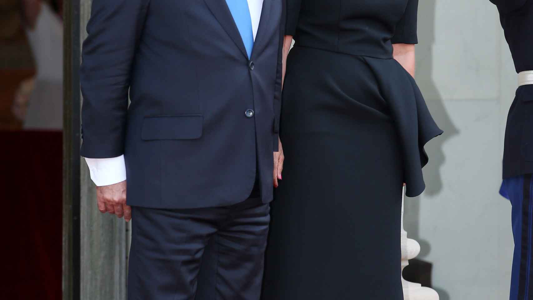 Hollande junto a Trierweiler, su pareja durante los primeros años en el Elíseo.