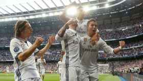 El Madrid celebra el gol de Cristiano