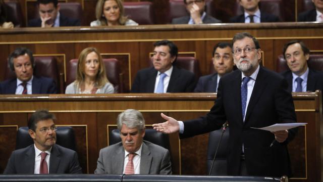 El presidente del Gobierno, Mariano Rajoy, durante su intervención hoy en el Congreso