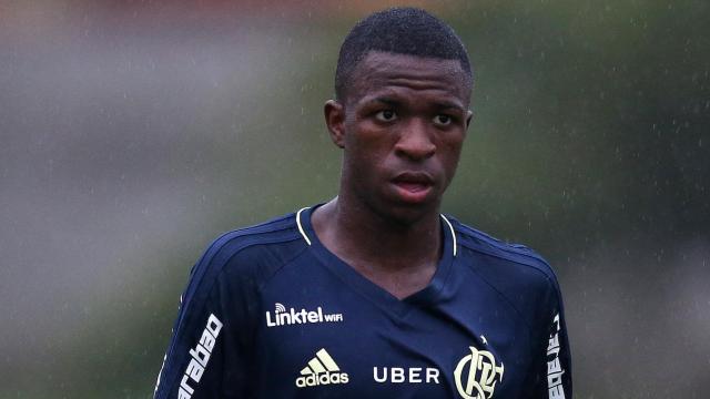 Primer entrenamiento de Vinicius Jr. en el equipo profesional del Flamengo