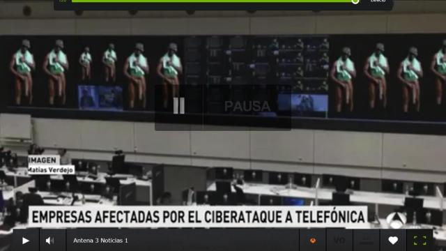 La imagen del negro de Whatsapp en una de las piezas del informativo de Antena 3.