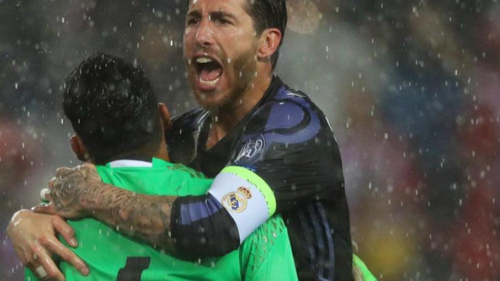 El abrazo de Ramos y Keylor Navas