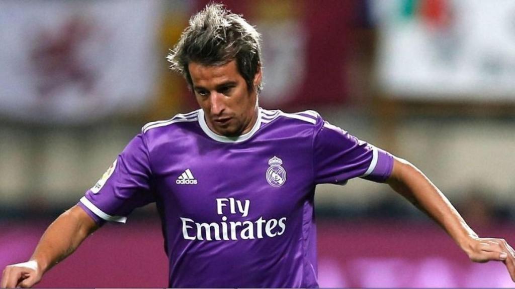 Fábio Coentrão en un partido con el Real Madrid.