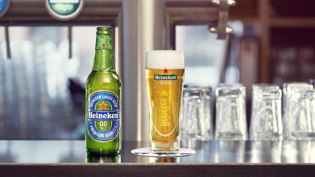 Heineken, en verde y en azul.