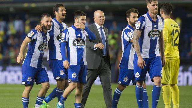 Los jugadores del Dépor celebran la permanencia.