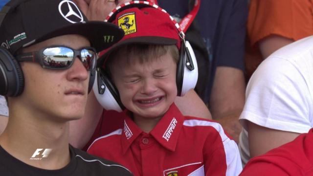 Las emotivas lágrimas del niño que quiere ser Raikkonen