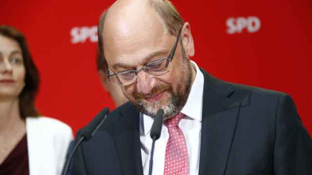El líder del SPD, Martin Schulz, reconoce su derrota.