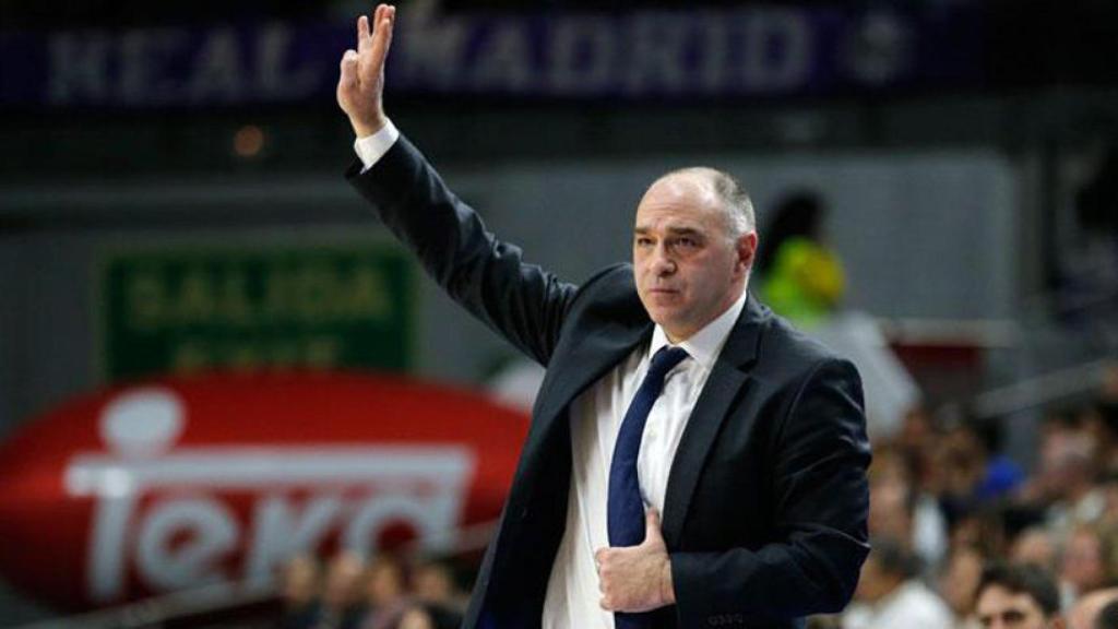 Pablo Laso dirigiendo un partido del Real Madrid