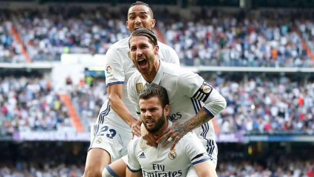 Piña del Real Madrid. Foto: Pedro Rodríguez / El Bernabéu