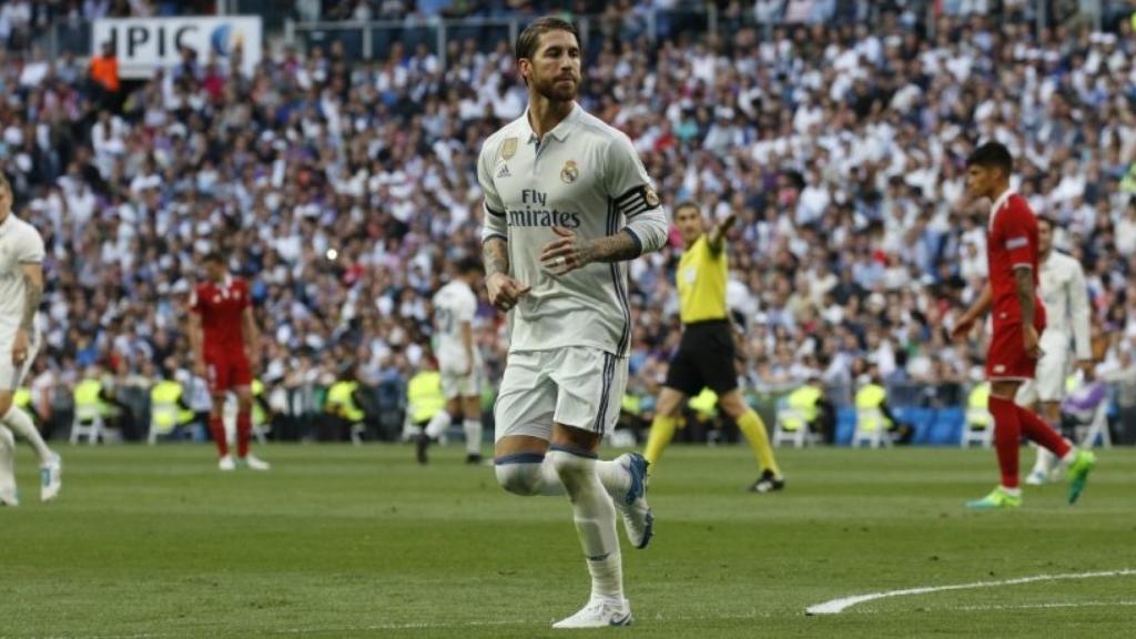 Ramos contra el Sevilla. Foto: Pedro Rodríguez / El Bernabéu