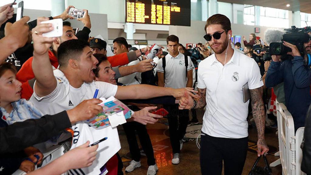 Sergio Ramos en el aeropuerto de Vigo.