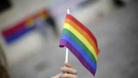 Colectivos sociales conmemoran el Día Internacional contra la Homofobia, la Transfobia y la Bifobia.