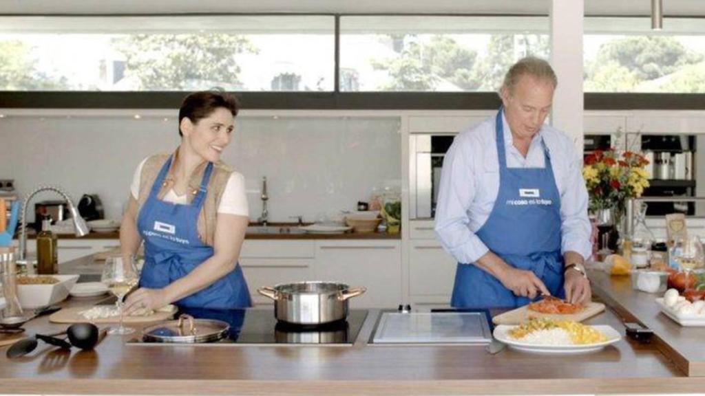 La cantante cocinó pasta con verduras, ya que es vegana.