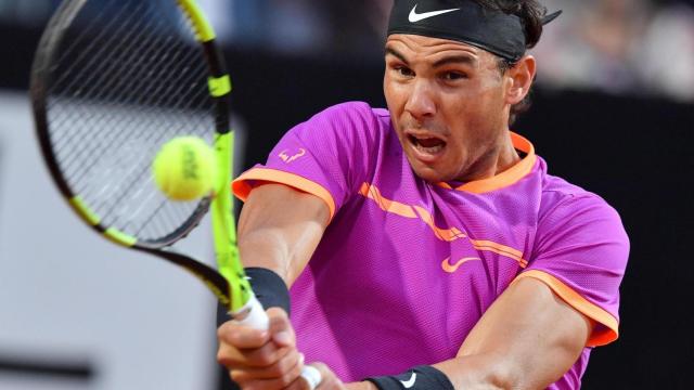 Nadal, golpeando un revés ante Sock.