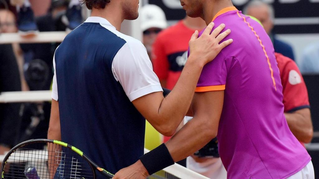 Nadal y Thiem se saludan tras el partido de Roma.