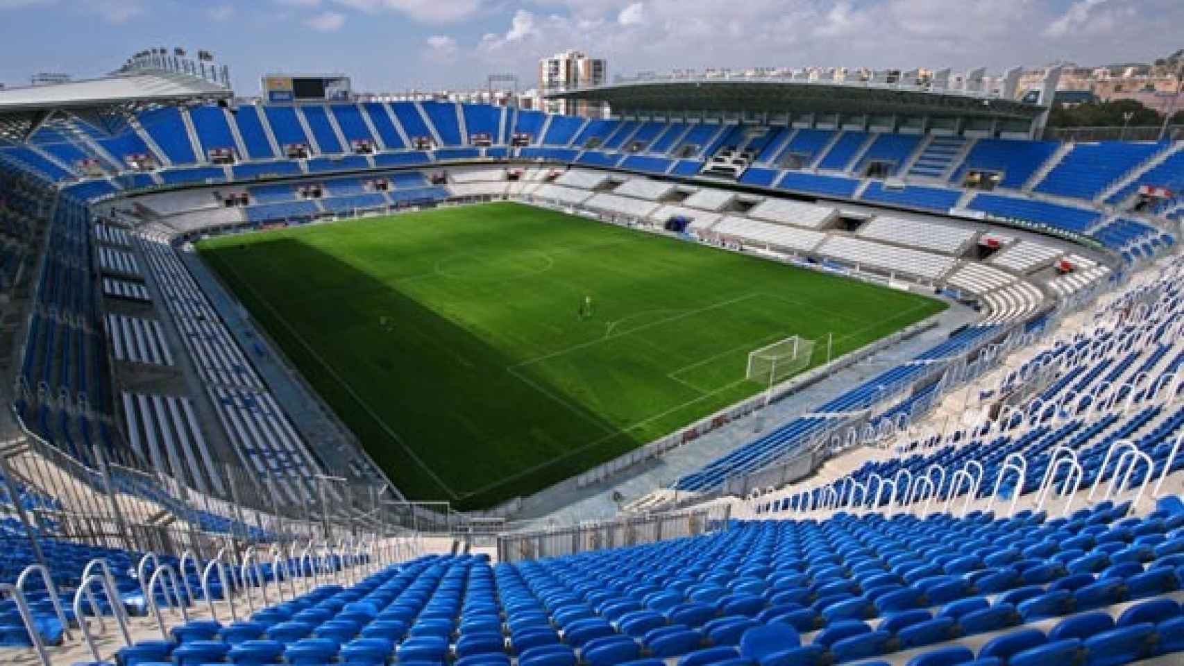 Estadio de La Rosaleda, donde hoy domingo se disputará el partido contra el Real Madrid.