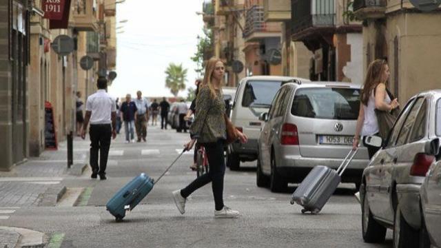 airbnb-1000-pisos-ciutat-vella-expulsa_10_670x355