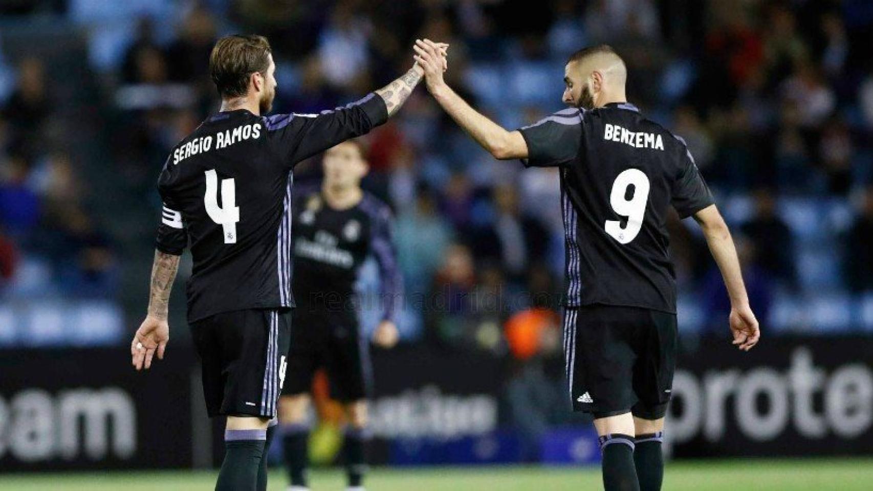 El cariñoso saludo de Benzema y Ramos