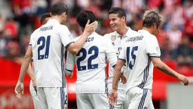 El Real Madrid celebra un gol de Isco