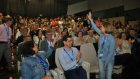 María Dolores de Cospedal saluda a los presentes en el Congreso de Albacete.