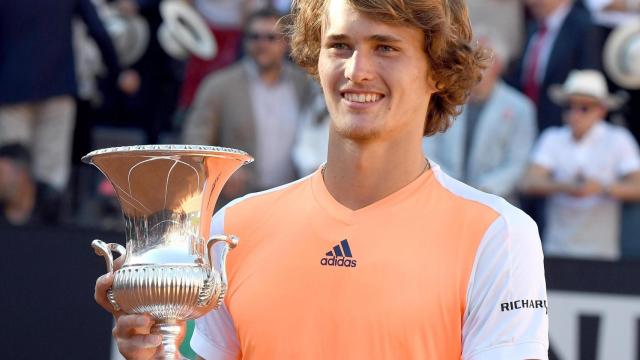 Zverev, con el trofeo de Roma.