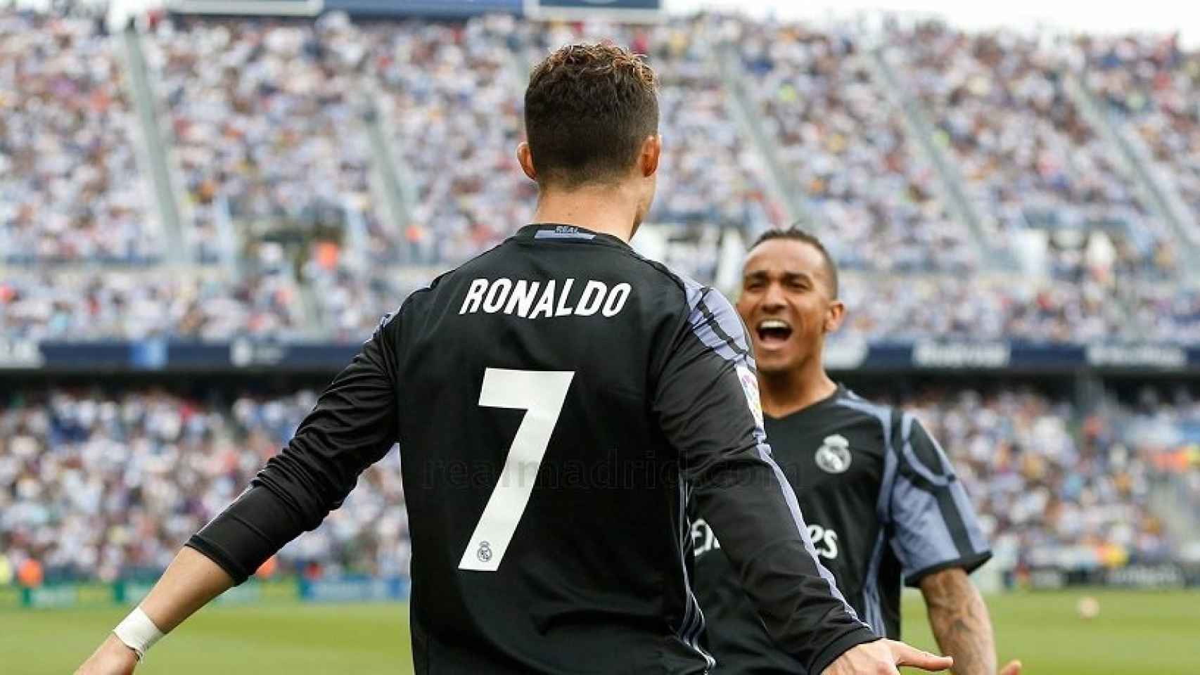 Cristiano celebrando el gol con Danilo