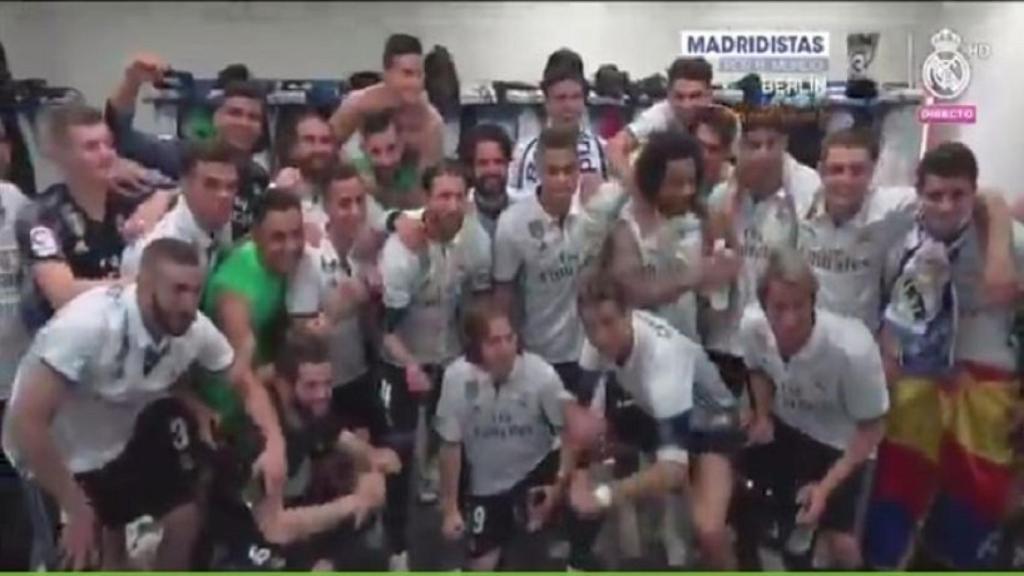 Los jugadores celebran la Liga en el vestuario. Foto: Realmadrid TV