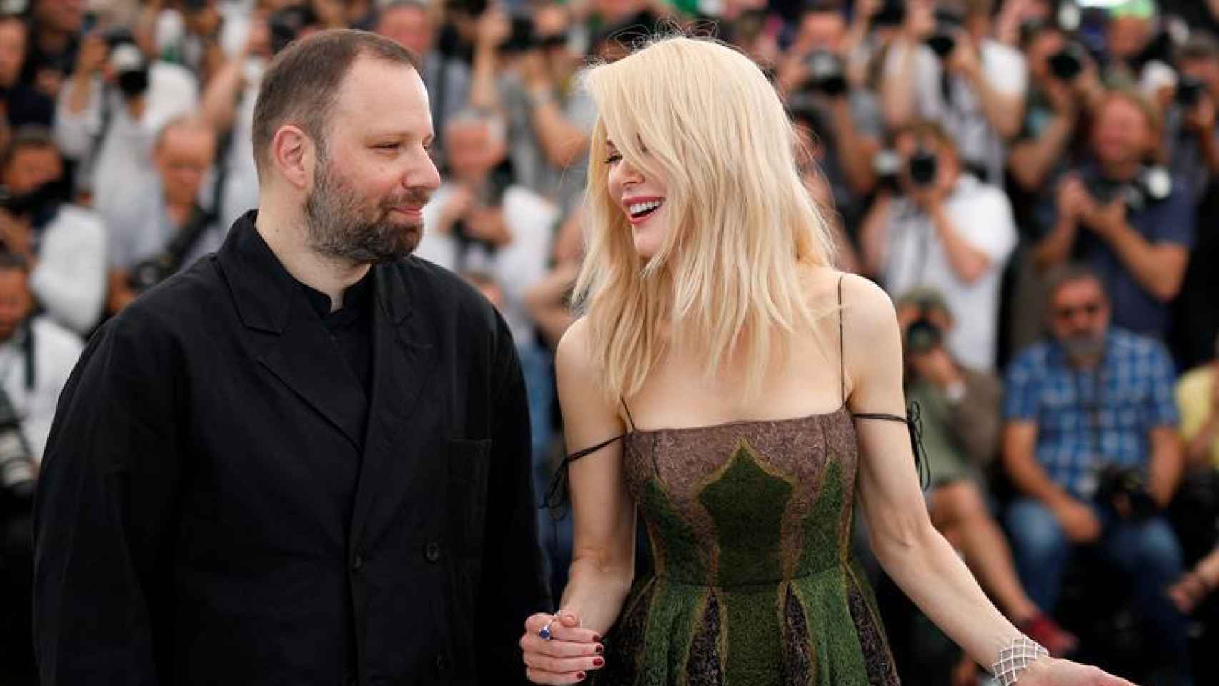 Yorgos Lanthimos con Nicole Kidman en Cannes.