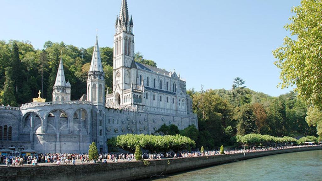 lourdes basilica