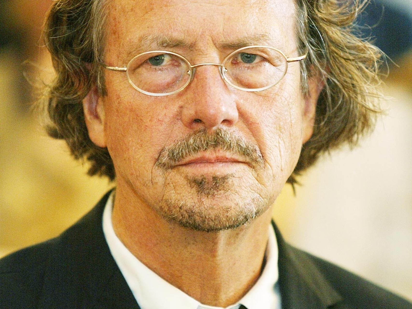 Peter Handke, reconocido como Doctor honoris causa por la Universidad de Alcalá.