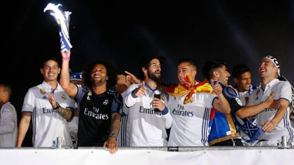 Los jugadores celebran en Cibeles