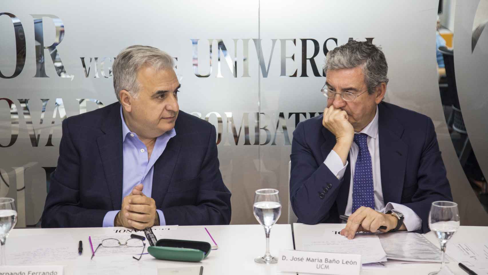 Fernando Ferrando, Vicepresidente de la Fundación Renovables y José María Baño León, Catedrático de Derecho Administrativo en la Universidad Complutense de Madrid en el foro de debate.
