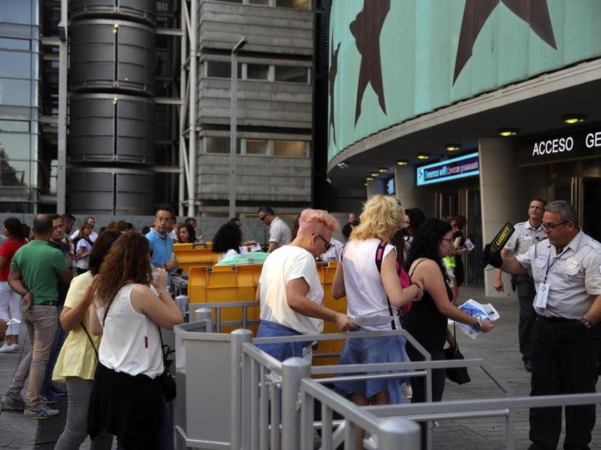 Registro a la entrada del concierto de Ricky Martin.